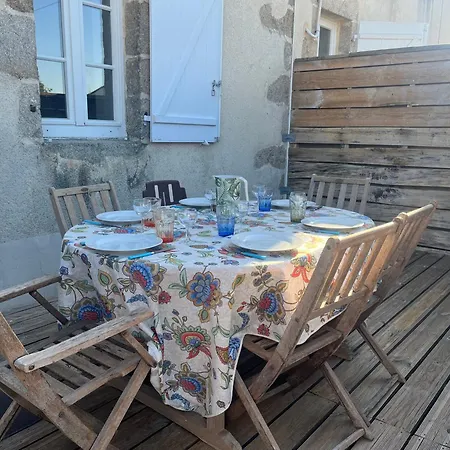 Dom wakacyjny Maison Longere 12 Min Puy Du Fouu